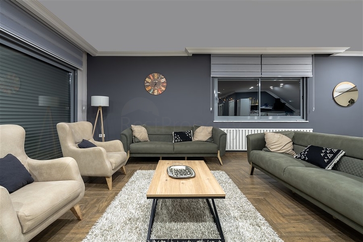 Geräumige Villa mit Meerblick im Zentrum von Alanya