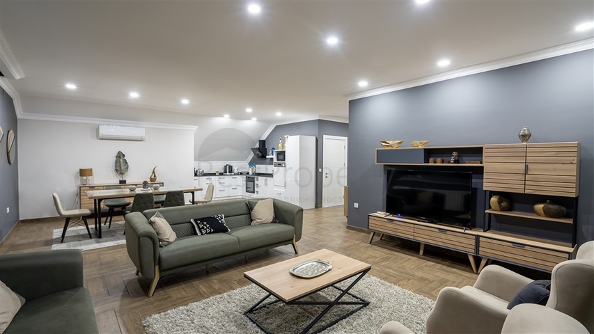 Geräumige Villa mit Meerblick im Zentrum von Alanya