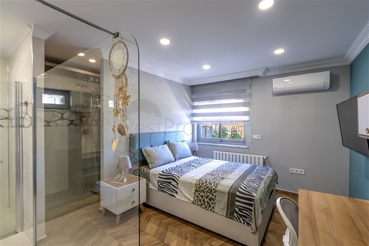 Geräumige Villa mit Meerblick im Zentrum von Alanya