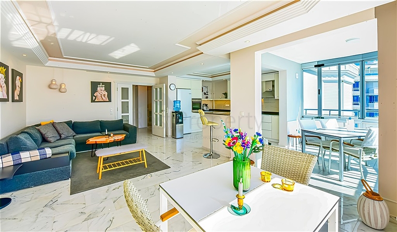 2+1 Wohnung in erster Linie mit Meerblick