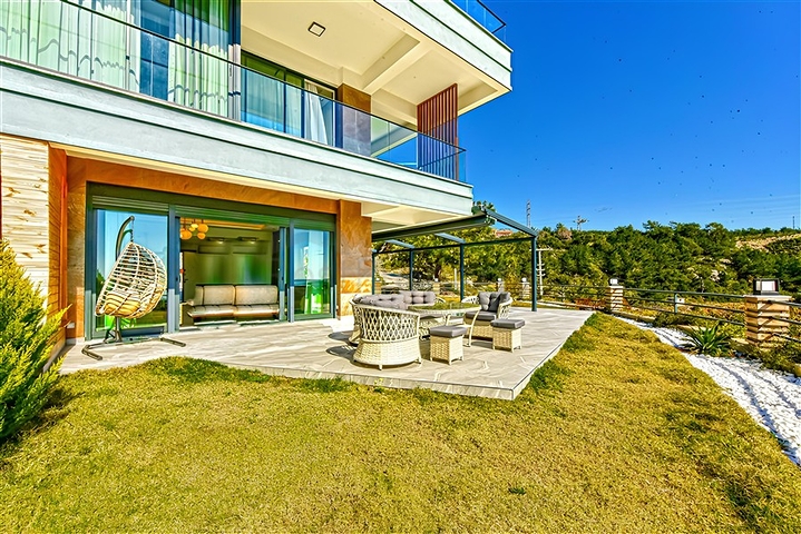 Komplex von luxuriösen Villen mit Meerblick in Avsallar