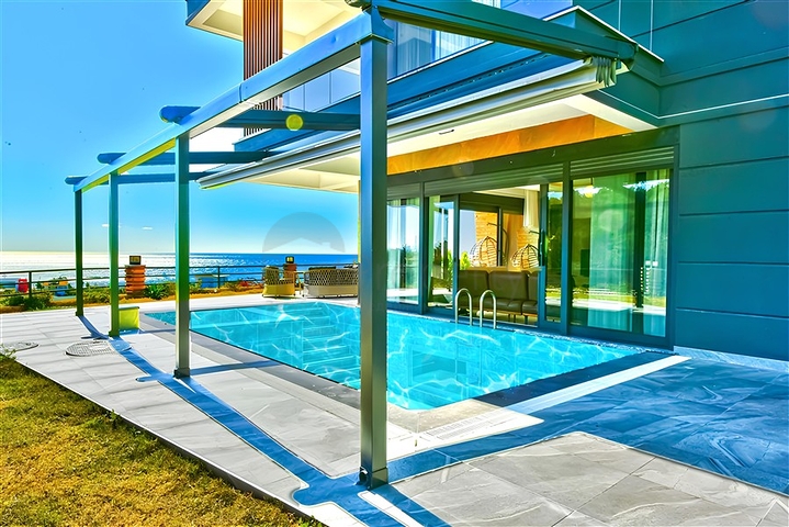 Komplex von luxuriösen Villen mit Meerblick in Avsallar