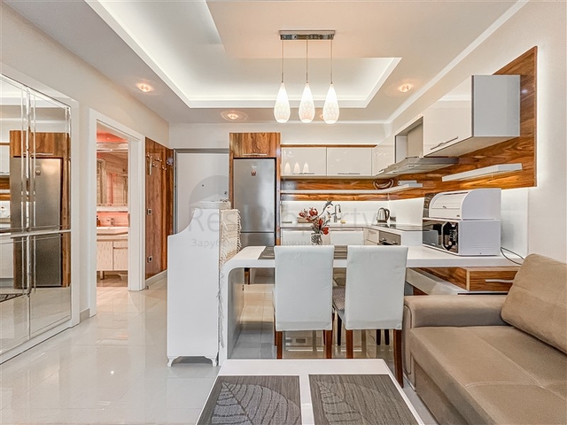 Zweizimmerwohnung in einem der besten Komplexe von Mahmutlar 