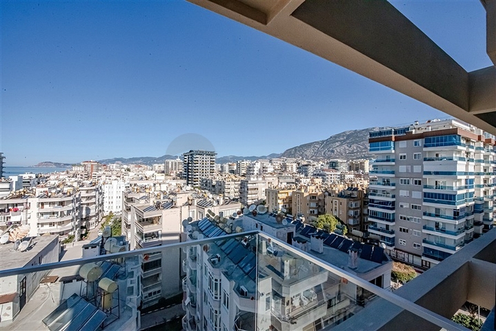 1+1 Wohnung in einem neuen Komplex an der ersten Küste