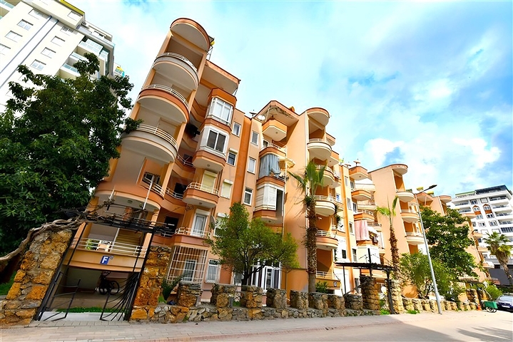 Dreizimmerwohnung in Mahmutlar zu einem günstigen Preis