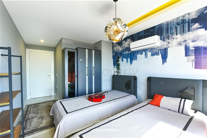 Moderne 5+1 Villa mit Meerblick im Zentrum von Alanya