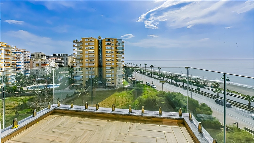 1+1 Wohnung an der ersten Küste in Mahmutlar