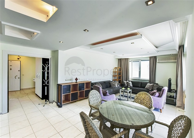 Möbliert 2+1 in Tosmur, 200 m vom Meer entfernt