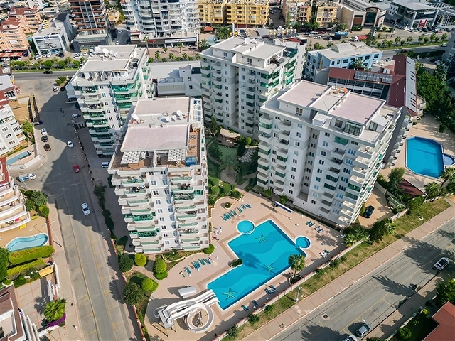 Möbliert 2+1 in Tosmur, 200 m vom Meer entfernt