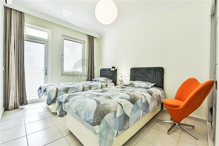 Möbliert 2+1 in Tosmur, 200 m vom Meer entfernt