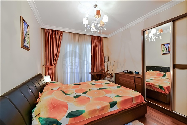 Wohnung 3+1 in erster Reihe mit eigenem Strand/Alanya Zentrum