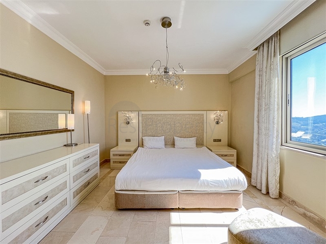 2+1 Meerblick-Wohnung in einer Anlage mit Hotelinfrastruktur im Bezirk Kargicak/Alanya