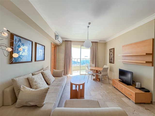 2+1 Meerblick-Wohnung in einer Anlage mit Hotelinfrastruktur im Bezirk Kargicak/Alanya