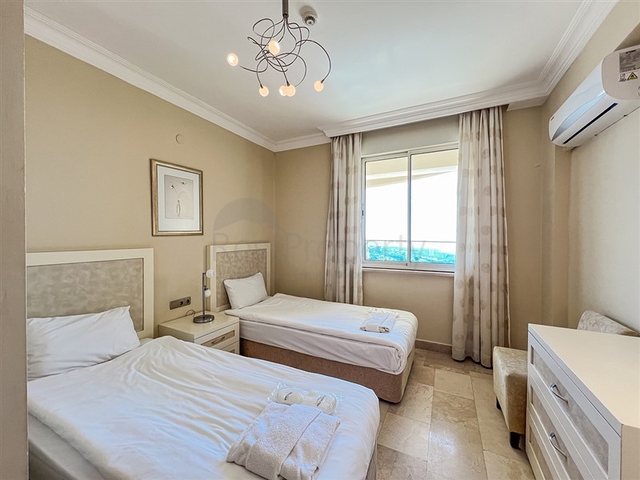 2+1 Meerblick-Wohnung in einer Anlage mit Hotelinfrastruktur im Bezirk Kargicak/Alanya