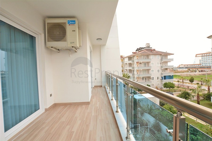 Bereit sich zu bewegen 1+1 Wohnung 200 m vom Meer entfernt