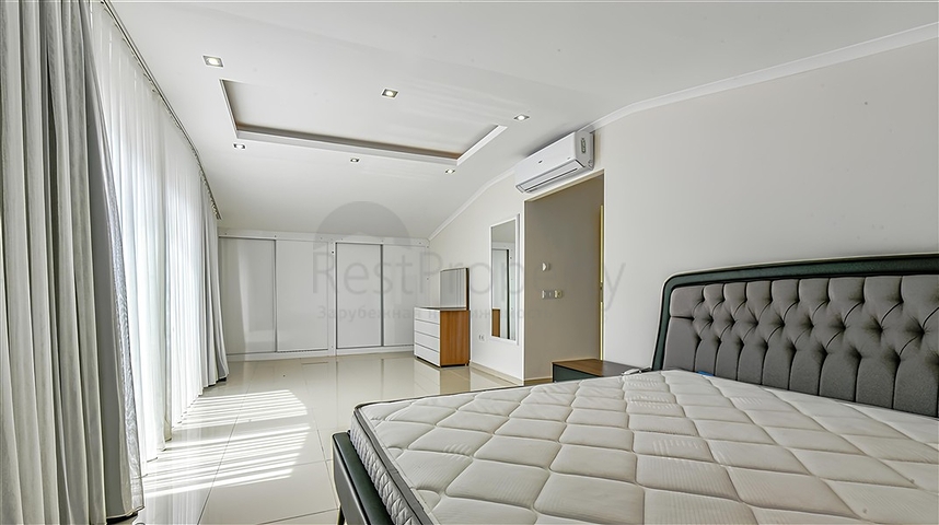 Luxuswohnung mit Meerblick und voller Infrastruktur im Herzen von Konakla 