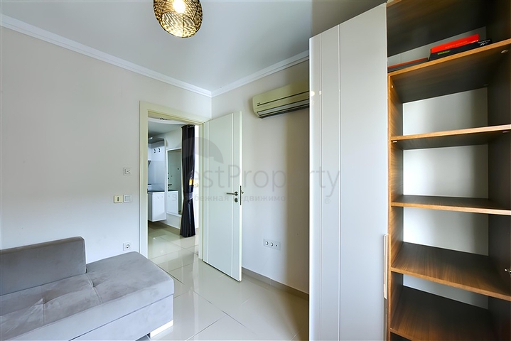 Luxuswohnung mit Meerblick und voller Infrastruktur im Herzen von Konakla 