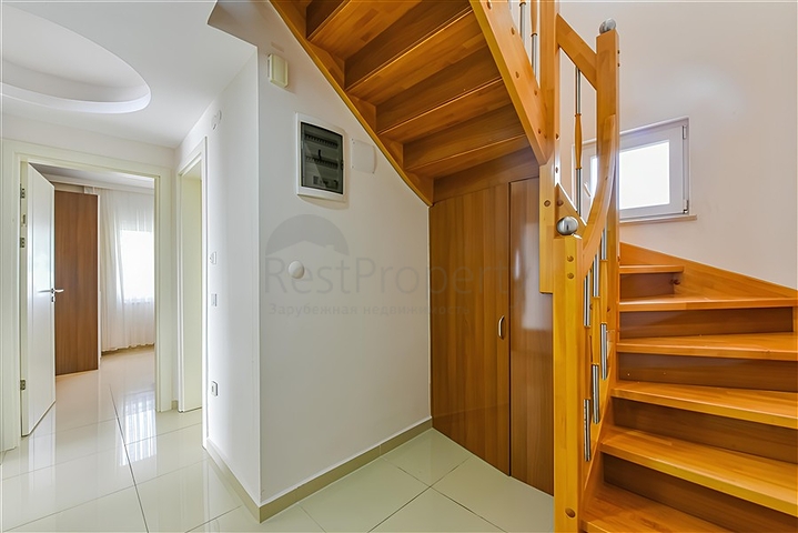 Luxuswohnung mit Meerblick und voller Infrastruktur im Herzen von Konakla 