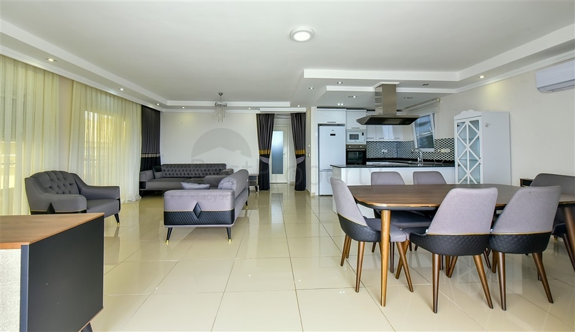 Luxuswohnung mit Meerblick und voller Infrastruktur im Herzen von Konakla 