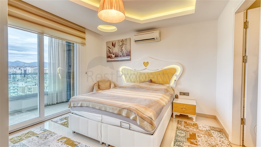 Geräumiges 3+1 Penthouse in Mahmutlar