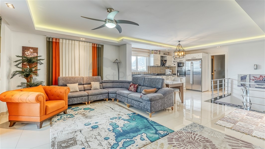 Geräumiges 3+1 Penthouse in Mahmutlar