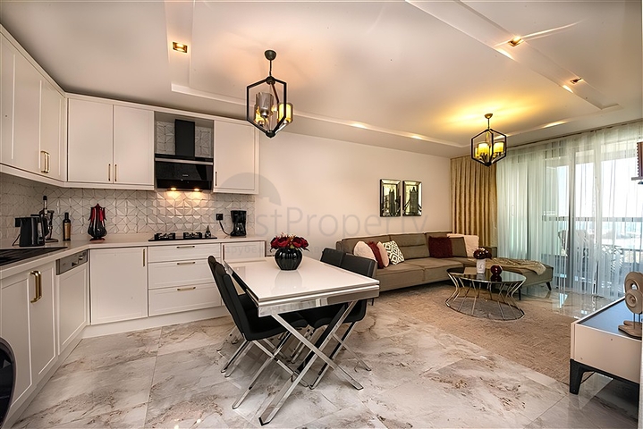 Edle 1+1 Wohnung mit Meerblick in einer hochwertigen Anlage im Stadtteil Kargicak