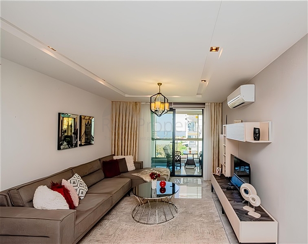 Edle 1+1 Wohnung mit Meerblick in einer hochwertigen Anlage im Stadtteil Kargicak