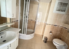 2+1 Wohnung an der ersten Küste des Bezirks Tosmur