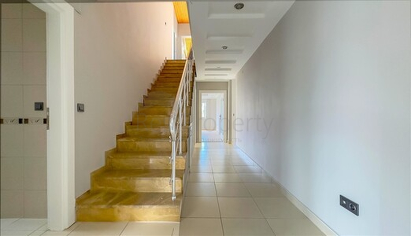 Wohnung 3+1 200 m vom Meer entfernt im Zentrum von Alanya Wohnung 3+1 200 m vom Meer entfernt im Zentrum von Alanya