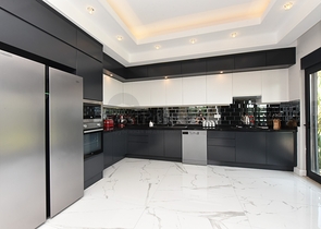 4+1 Villa im Zentrum von Alanya 