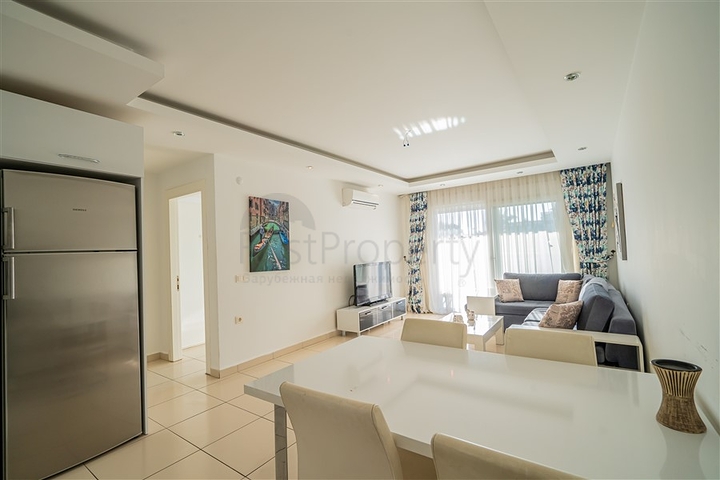 Groß geschnittene 1+1-Wohnung in Oba/Alanya