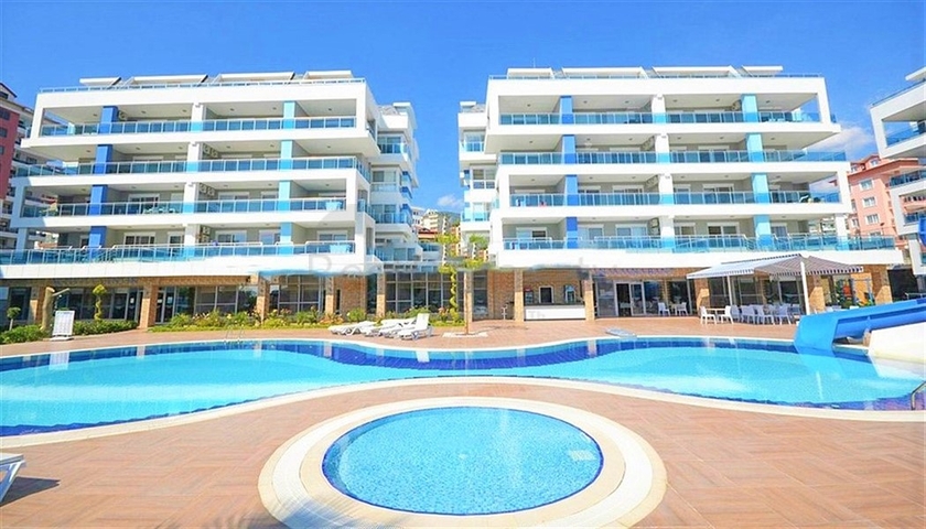 Groß geschnittene 1+1-Wohnung in Oba/Alanya