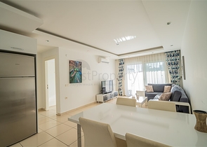 Groß geschnittene 1+1-Wohnung in Oba/Alanya