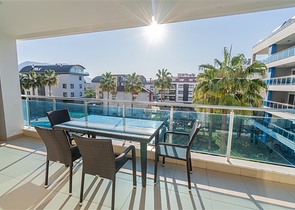 Groß geschnittene 1+1-Wohnung in Oba/Alanya