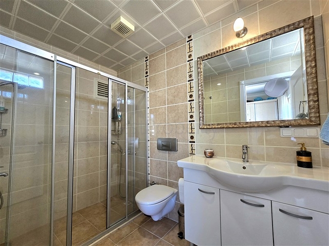 Geräumige Wohnung 2+1 in Oba/Alanya