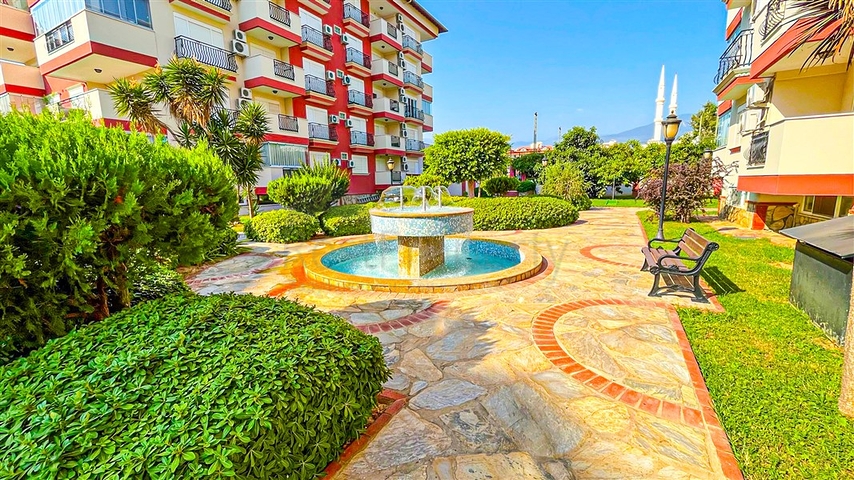Geräumige Wohnung 2+1 in Oba/Alanya