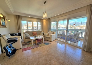 Geräumige Wohnung 2+1 in Oba/Alanya