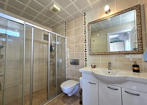 Geräumige Wohnung 2+1 in Oba/Alanya