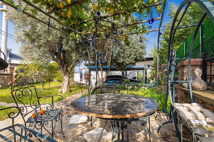 Die Villa mit Panoramablick auf das Mittelmeer ist der ideale Raum zum Leben und Entspannen