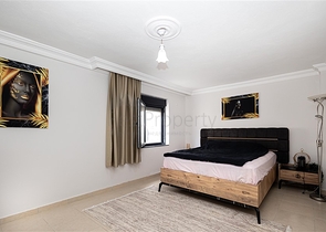 Die Villa mit Panoramablick auf das Mittelmeer ist der ideale Raum zum Leben und Entspannen