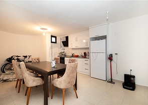 Die Villa mit Panoramablick auf das Mittelmeer ist der ideale Raum zum Leben und Entspannen