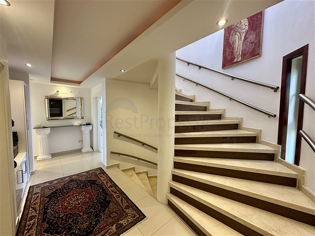 Phantastische Villa mit Meerblick,  Garten und Pool in einer der schönsten Gegenden Alanyas