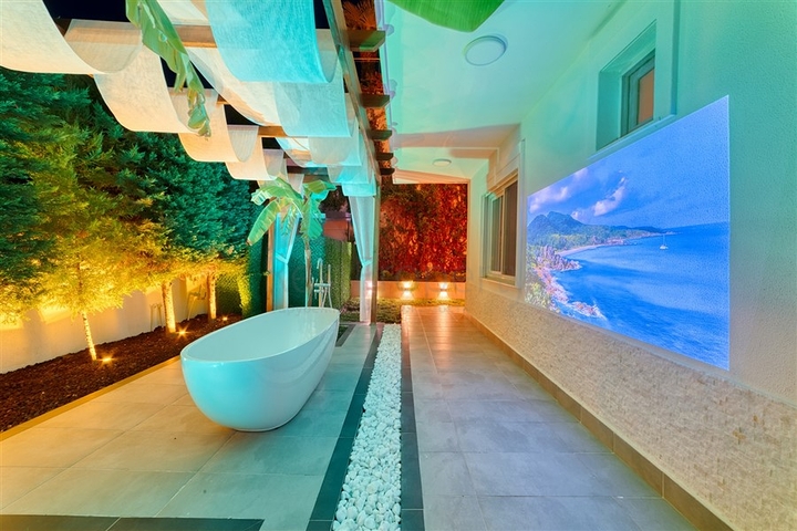 Die geräumige Villa mit Meerblick ist die perfekte Kombination aus Luxus und Gemütlichkeit