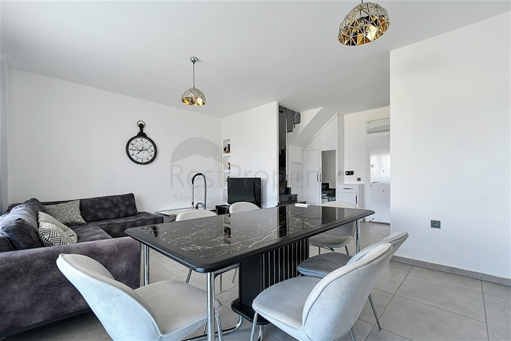 Schickes, möbliertes Penthouse 2+1 in Mahmutlar/Alanya