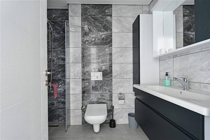 Schickes, möbliertes Penthouse 2+1 in Mahmutlar/Alanya