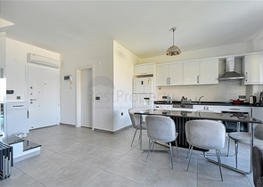 Schickes, möbliertes Penthouse 2+1 in Mahmutlar/Alanya