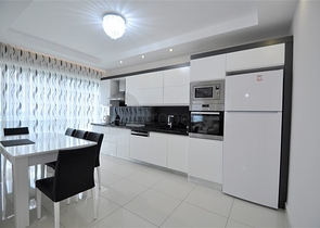 2+1 Apartment in einem Komplex, 50 m vom Strand von Kargicak entfernt