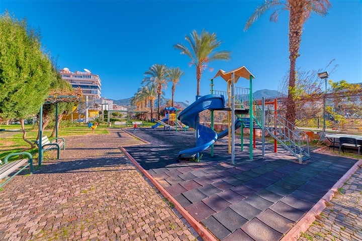 Sehr schicke drei-Zimmer-Wohnung in der Gegend von Tosmur