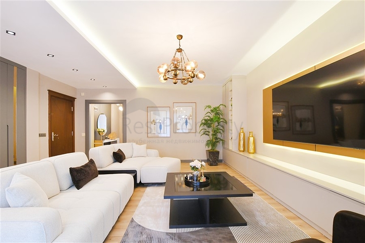 Sehr schicke drei-Zimmer-Wohnung in der Gegend von Tosmur