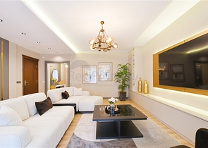 Sehr schicke drei-Zimmer-Wohnung in der Gegend von Tosmur